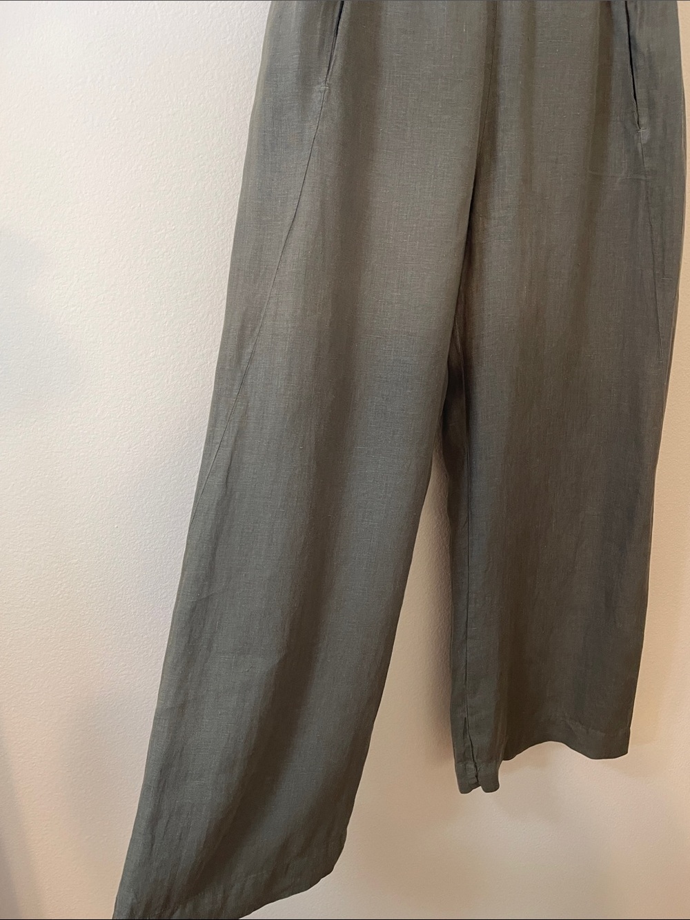 Lola Linen Velvet by Graham & Spencer Olive Green Wide-Leg Pants - Picture 3 of 15